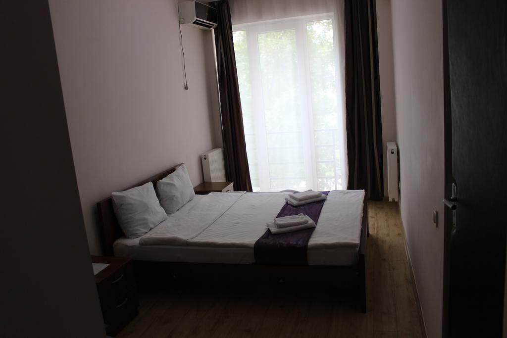 Hotel Nina Tbiliszi Kültér fotó