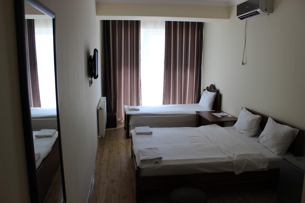 Hotel Nina Tbiliszi Kültér fotó