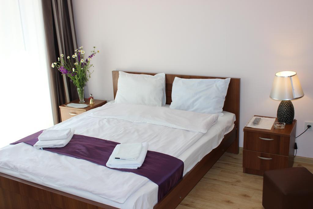 Hotel Nina Tbiliszi Kültér fotó