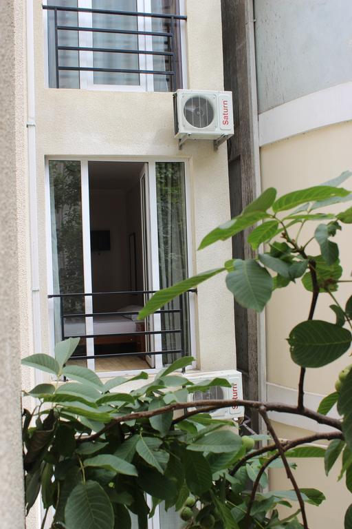 Hotel Nina Tbiliszi Kültér fotó