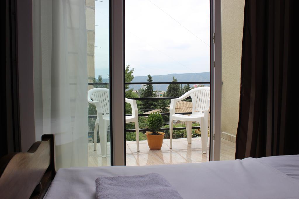 Hotel Nina Tbiliszi Kültér fotó