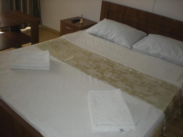 Hotel Nina Tbiliszi Kültér fotó